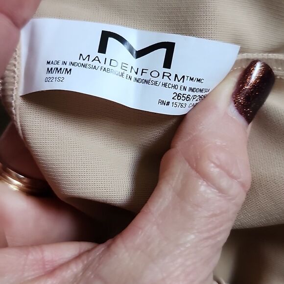 Maidenform All Over Shaper NWT cream color, Wear-Your-Own-Bra, Medium - Picture 9 of 10